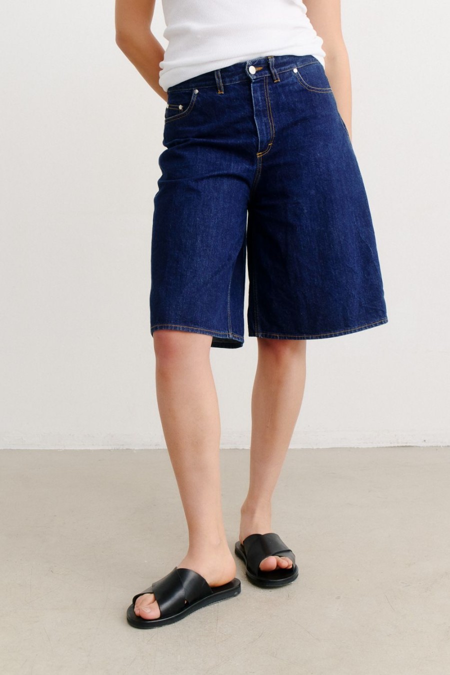 Damen A Kind of Guise | Diellza Denim-Shorts